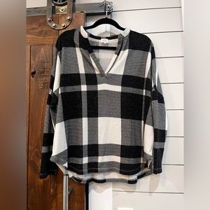 Wanna B Top/Pullover